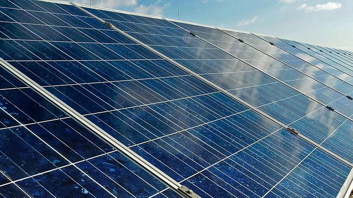 Photovoltaikanlage auf Immobiliendach